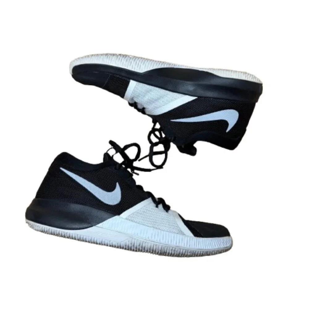 NIKE Zoom Assersion Basketball Shoe Sneakers Size 7Y (Womens 8.5, Mens 7)